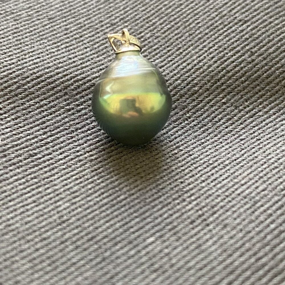 Tahitian Black Pearl Pendant